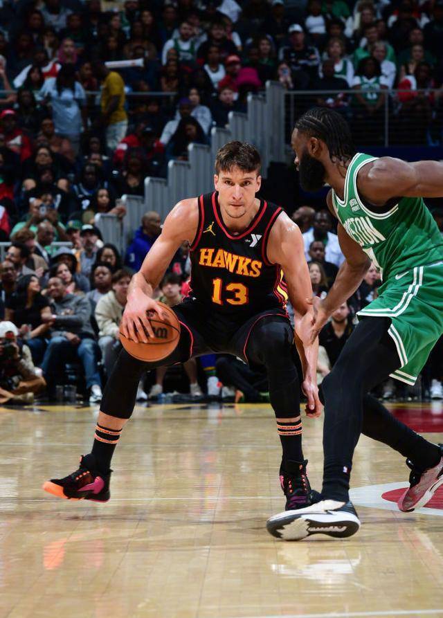 DB体育电竞-穆雷连续五场比赛得分超过爆冷，巴黎圣日耳曼不断突破！